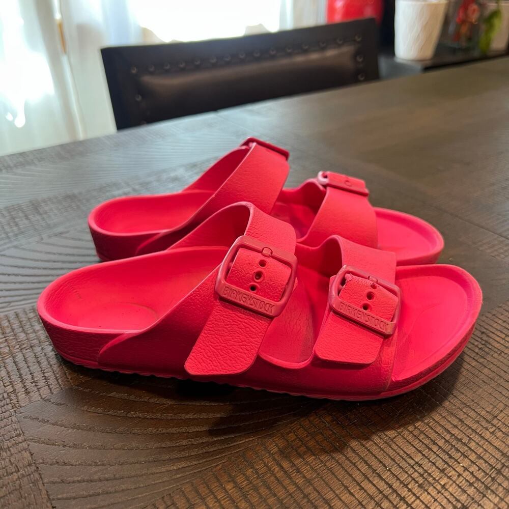 Birkenstock hot pink sandals size 2 kids